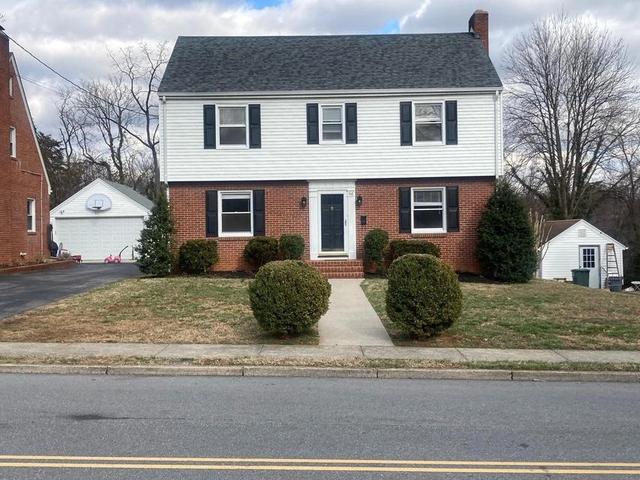 516 N Market St, Salem, VA 24153