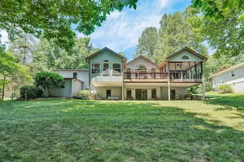 274 Woodbrook Rd, Moneta, VA 24121