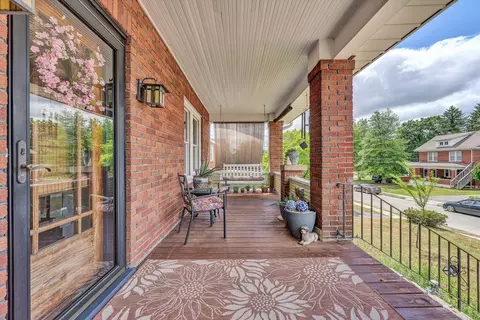 2416 Lofton Rd SW, Roanoke, VA 24015