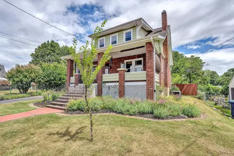 2416 Lofton Rd SW, Roanoke, VA 24015