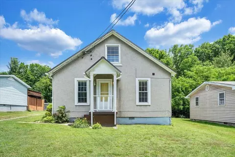 Exterior - 1408 Hatcher Ave, Covington, VA 24426 photo 2 of 8