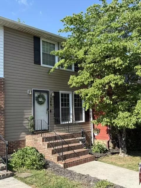 546 Westminister Ln, Salem, VA 24153