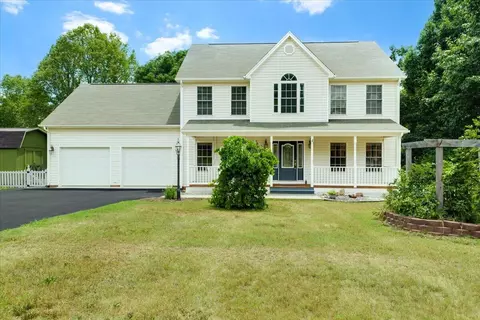 282 Four Seasons Dr, Troutville, VA 24175