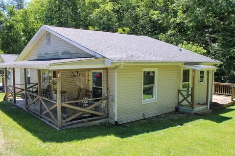 6097 Blue Rdg, Fincastle, VA 24090