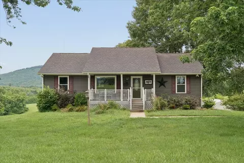 1911 Von Roy Rd, Bedford, VA 24523
