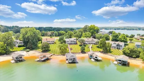View/Area - 2810 Waters Edge Dr, Penhook, VA 24137 photo 3 of 14