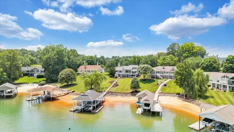 View/Area - 2810 Waters Edge Dr, Penhook, VA 24137 photo 5 of 14