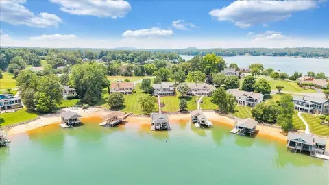 View/Area - 2810 Waters Edge Dr, Penhook, VA 24137 photo 4 of 14