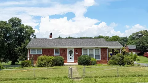3707 Colonial Ave, Roanoke, VA 24018