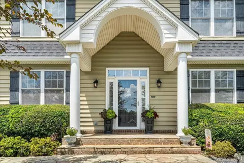5177 Arrowhead Trl, Salem, VA 24153 photo 3