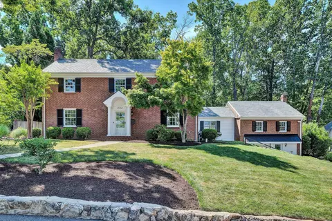 3052 Poplar Ln SW, Roanoke, VA 24014