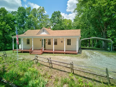 937 Waidsboro Rd, Ferrum, VA 24088
