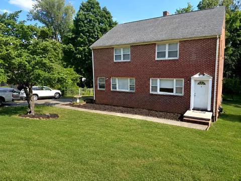 4320 Cresthill Dr, Roanoke, VA 24018