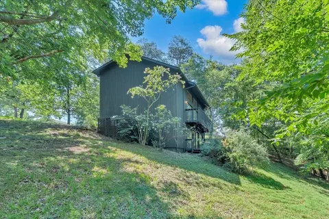 Exterior - 3067 Green Hill Dr, Salem, VA 24153 photo 9 of 14
