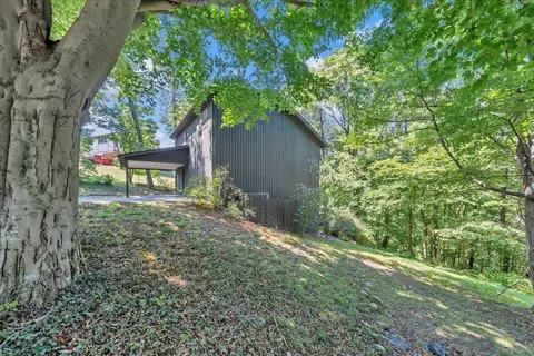 Exterior - 3067 Green Hill Dr, Salem, VA 24153 photo 11 of 14