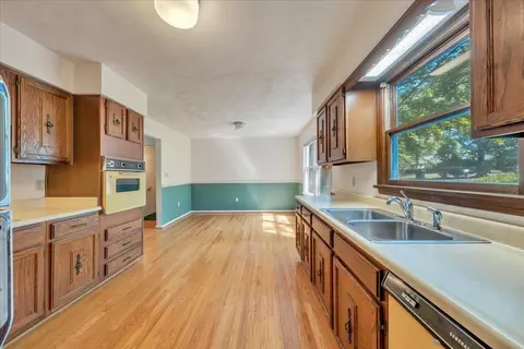 Kitchen - 3067 Green Hill Dr, Salem, VA 24153 photo 1 of 2