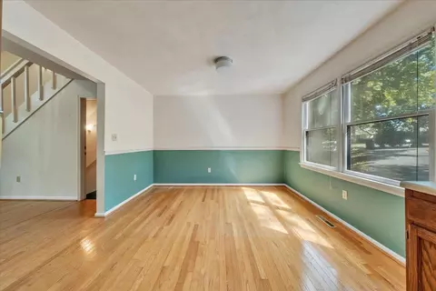 Living - 3067 Green Hill Dr, Salem, VA 24153 photo 1 of 9
