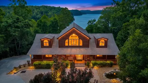 461 Sunset Bay Rd, Gretna, VA 24557