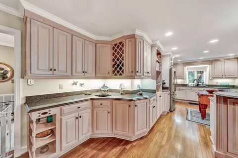Kitchen - 2601 Cornwallis Ave SE, Roanoke, VA 24014 photo 3 of 6