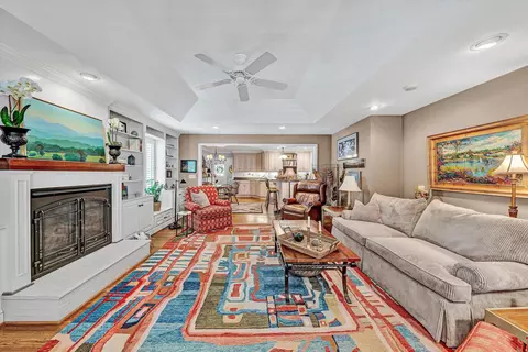 Living - 2601 Cornwallis Ave SE, Roanoke, VA 24014 photo 4 of 5