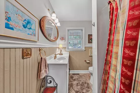 Bath - 2601 Cornwallis Ave SE, Roanoke, VA 24014 photo 1 of 5