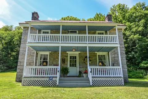 Exterior - 4407 Rich Patch Rd, Covington, VA 24426 photo 4 of 28
