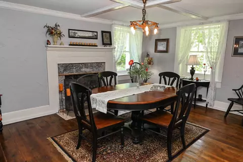 Dining - 4407 Rich Patch Rd, Covington, VA 24426 photo 2 of 7