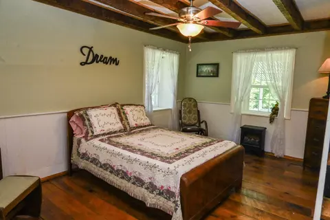 Bedroom - 4407 Rich Patch Rd, Covington, VA 24426 photo 1 of 9
