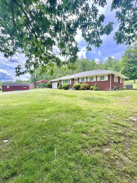 4926 Johnson Creek Rd, Covington, VA 24426