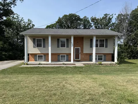2766 Fletcher St, Salem, VA 24153