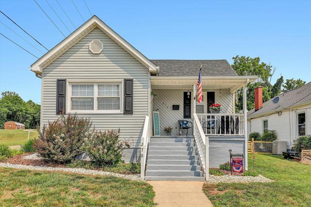 270 W College St, Rocky Mount, VA 24151