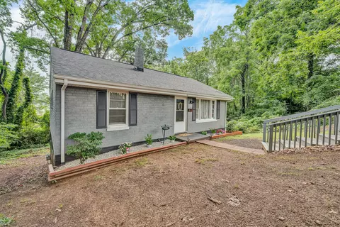 32 Hillcrest Ave NE, Roanoke, VA 24012