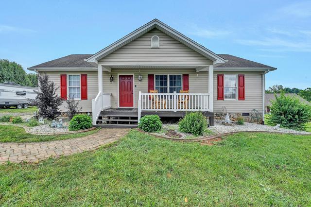 75 Estate Dr, Glade Hill, VA 24092