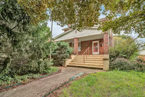2704 Floraland Dr NW, Roanoke, VA 24012