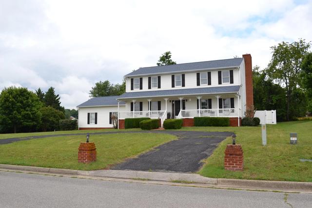 499 Olney Rd, Vinton, VA 24179