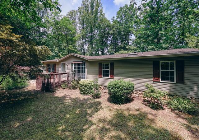 1280 Calvert Rd, Vinton, VA 24179