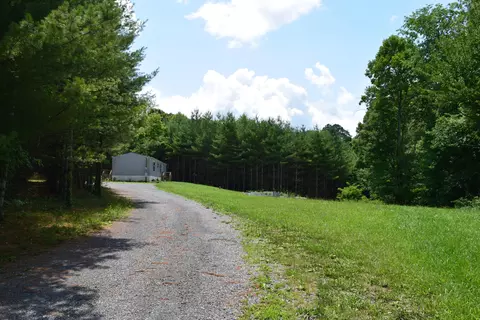 252 Reece Rd SW, Willis, VA 24380 photo 3