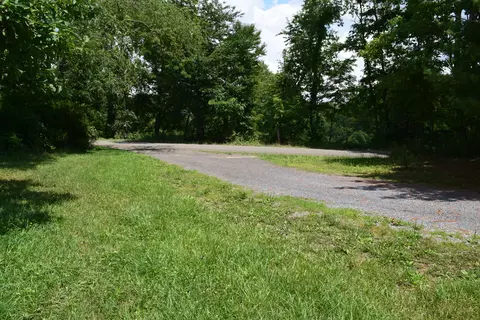 252 Reece Rd SW, Willis, VA 24380 photo 2