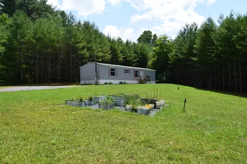 252 Reece Rd SW, Willis, VA 24380 photo 4