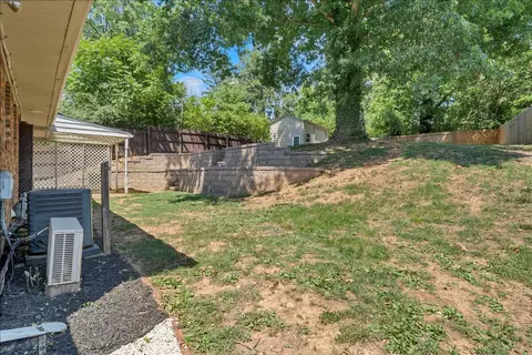 Exterior - 866 Peyton St, Roanoke, VA 24019 photo 9 of 11