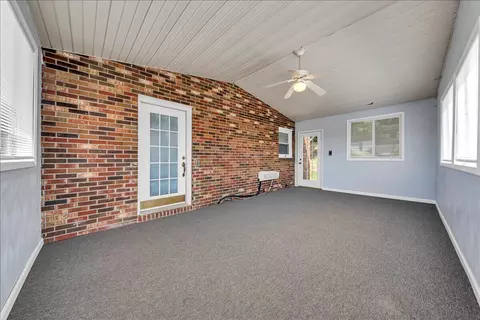 Exterior - 866 Peyton St, Roanoke, VA 24019 photo 3 of 11