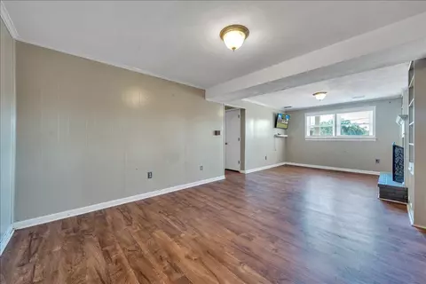 Living - 866 Peyton St, Roanoke, VA 24019 photo 3 of 7