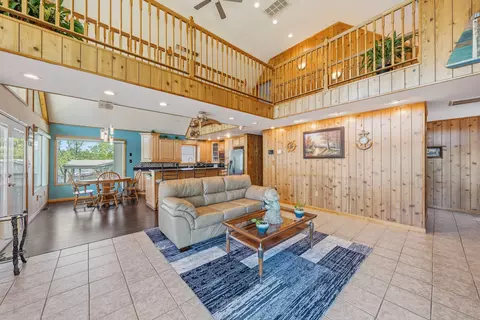 Living - 337 Emerald Pt, Penhook, VA 24137 photo 3 of 6