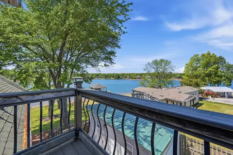 View/Area - 337 Emerald Pt, Penhook, VA 24137 photo 5 of 11