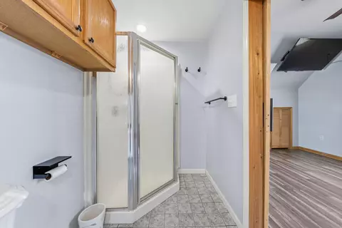 Bath - 337 Emerald Pt, Penhook, VA 24137 photo 5 of 5