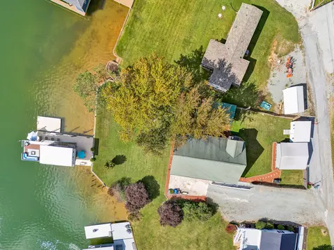 View/Area - 337 Emerald Pt, Penhook, VA 24137 photo 11 of 11