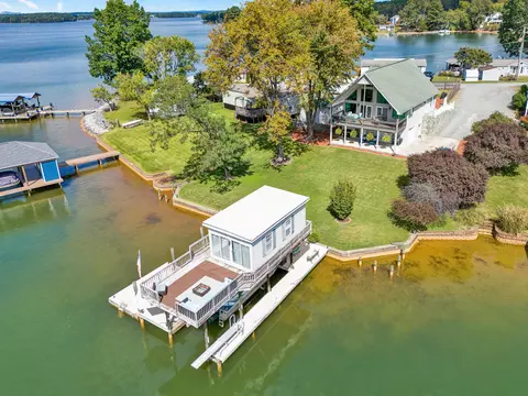 337 Emerald Pointe, Penhook, VA 24137