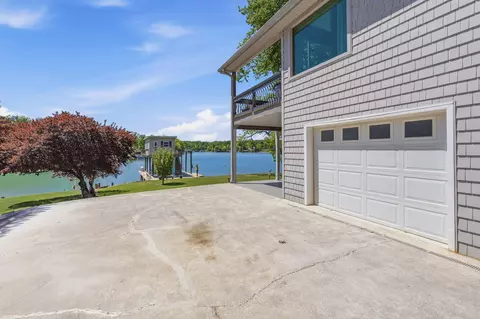Exterior - 337 Emerald Pt, Penhook, VA 24137 photo 6 of 15