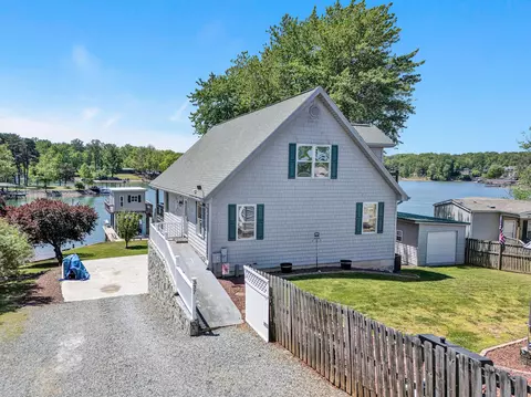 Exterior - 337 Emerald Pt, Penhook, VA 24137 photo 5 of 15