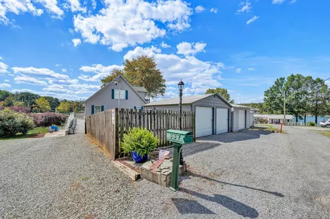 Exterior - 337 Emerald Pt, Penhook, VA 24137 photo 4 of 15